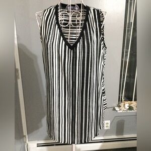 Premise women Black & white striped sleeveless blouse shirt top NWT